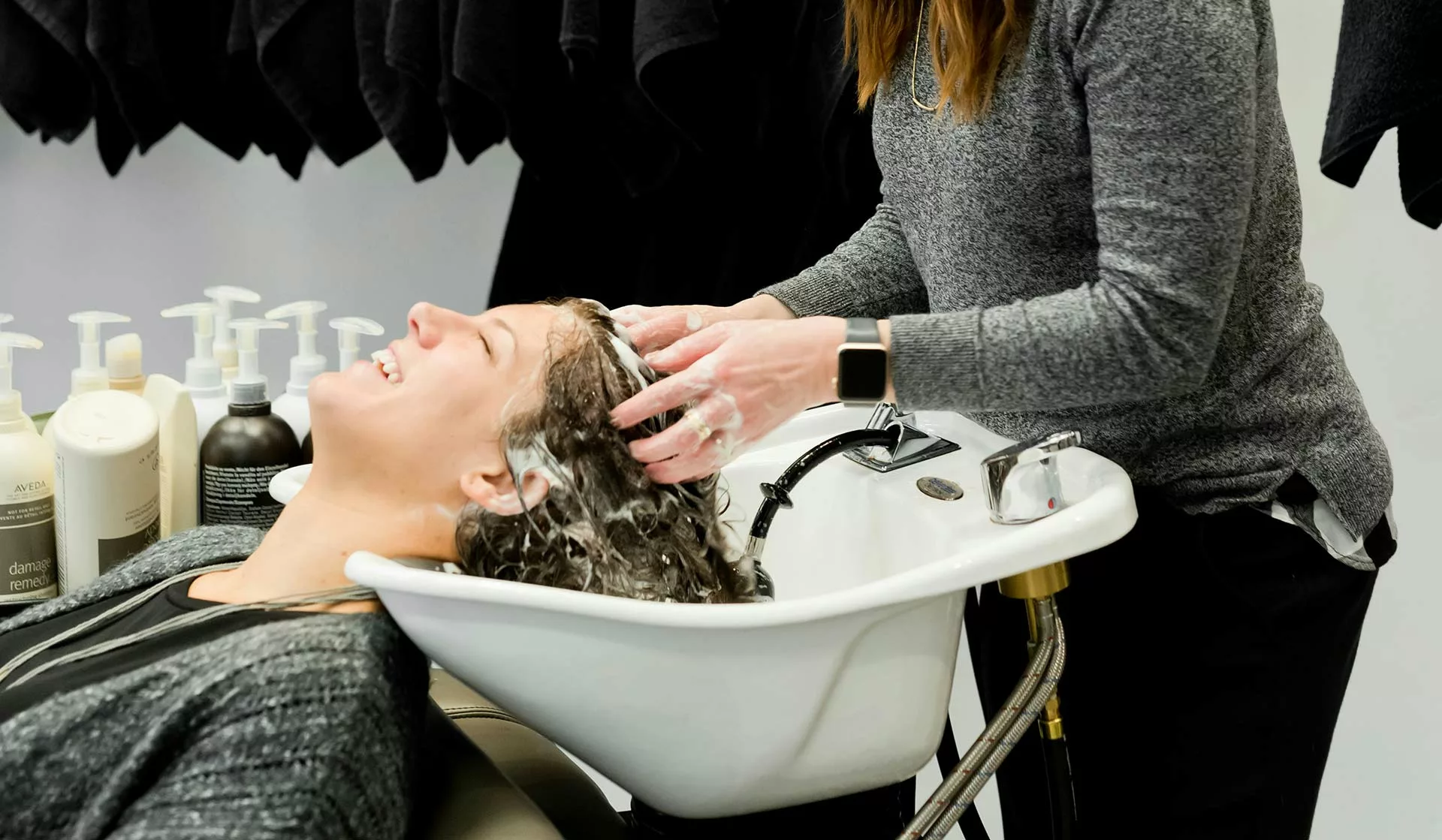 Correct Shampooing Techniques Used at Burlingame Hair Salons to Avoid Breakage or Hair Loss